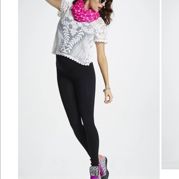 Black Maternity Leggings Size Small/Medium - Picture 2 of 4